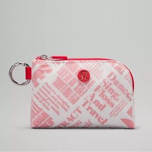 Lululemon Clippable Card Pouch Manifesto Print